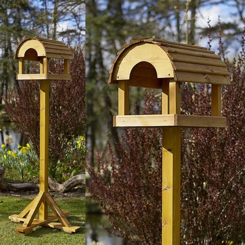 VERMONT BARN BIRD TABLE WITH POST