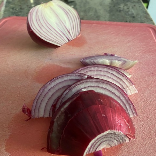 Red onions harvested In August have dried out well